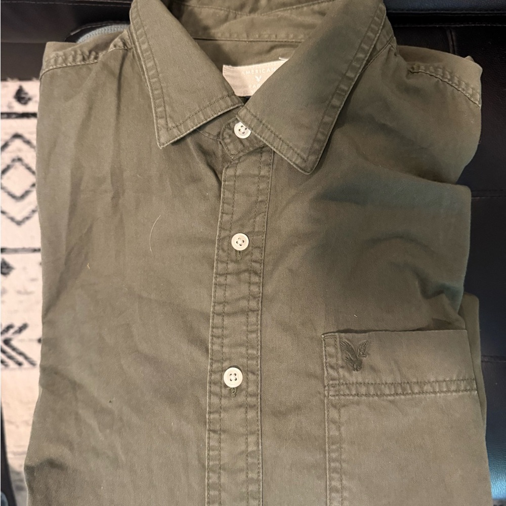 American Eagle Outfitters Men's Sage Green Button-Down Shirt